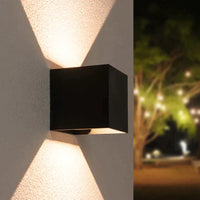 Cubic™ - Luksuriøs, symmetrisk LED-vegglampe med lysdioder