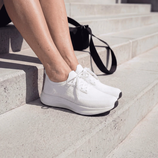 Velora Nube™ | Zapatillas Anchas para Juanetes.